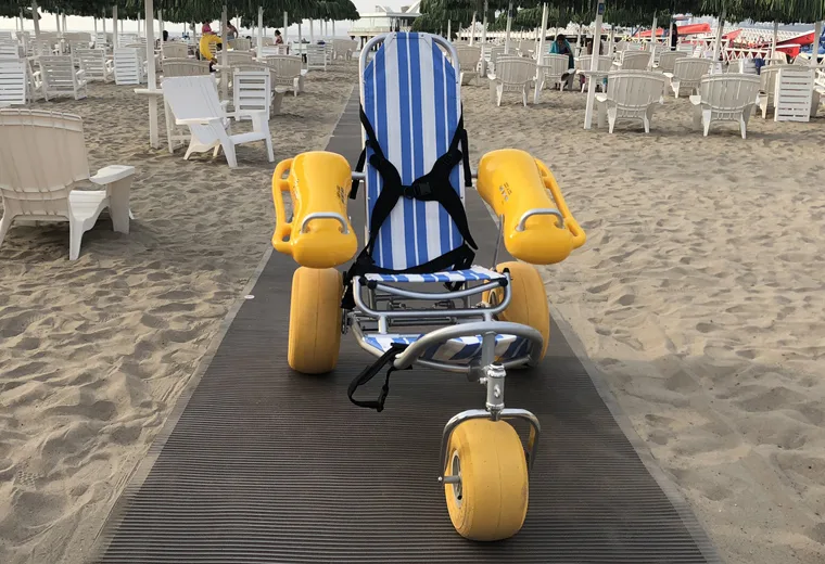 Fauteuil de plage flottant WATERWHEELS®